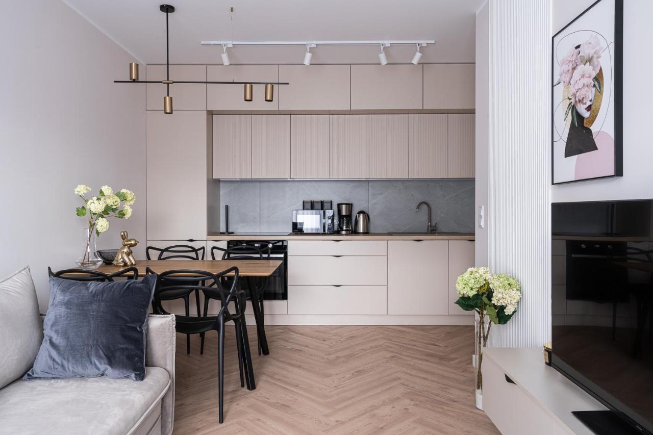 Appartamento Rentplanet - Nowa Manufaktura Breslavia Esterno foto