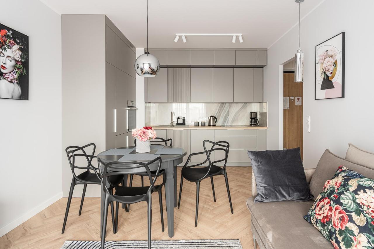 Appartamento Rentplanet - Nowa Manufaktura Breslavia Esterno foto